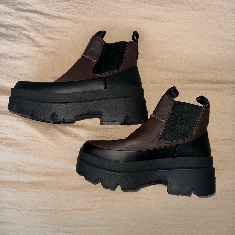 UGG Chelsea Platform Boots